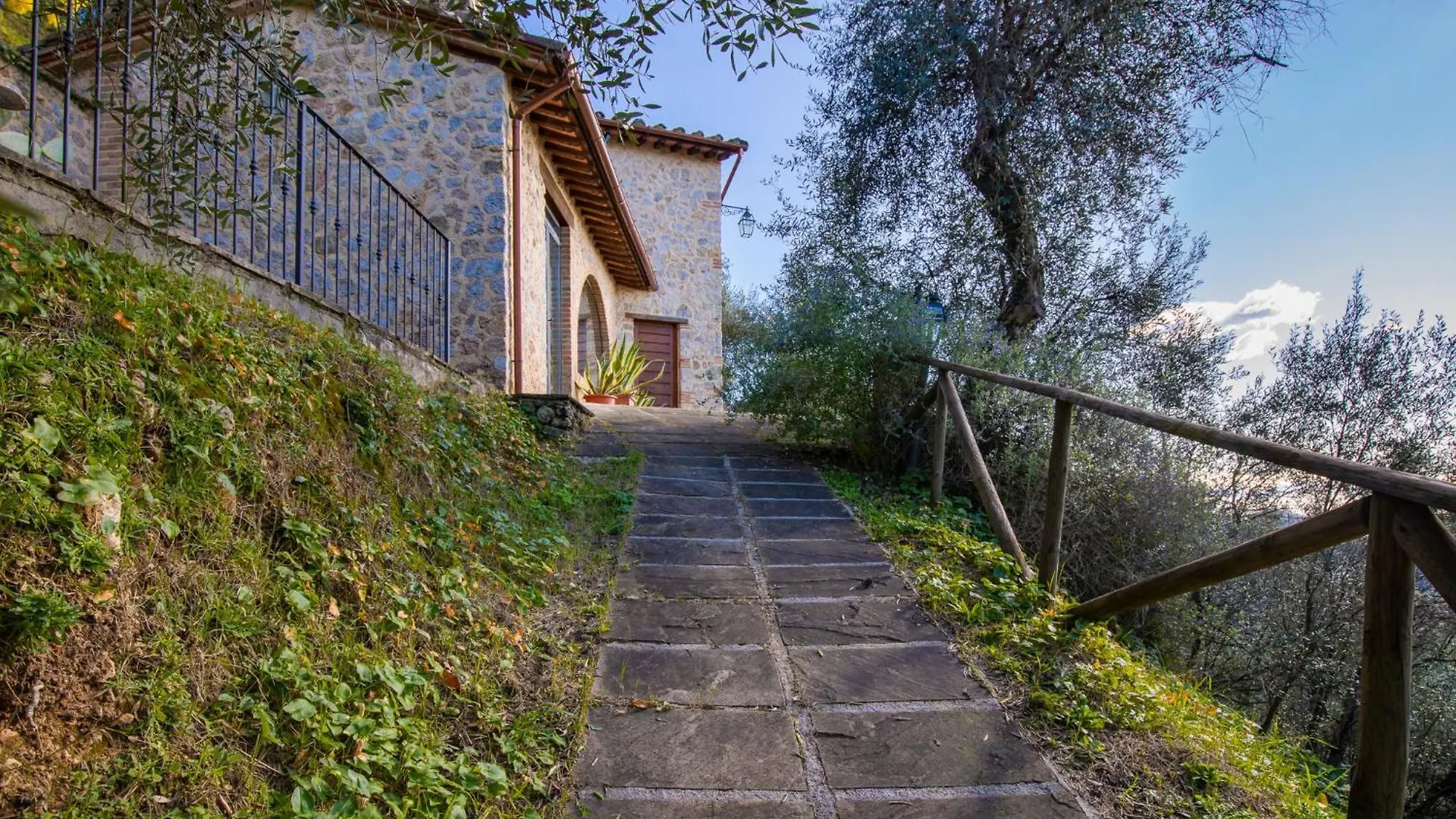 Villa Al Pozzo By Interhome Santa Lucia